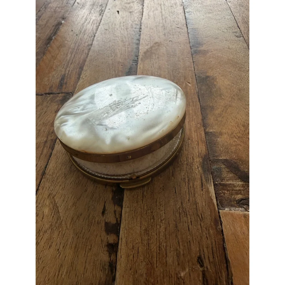 Women's vintage Gold and White mother of pearl Compact Mirror powder puff